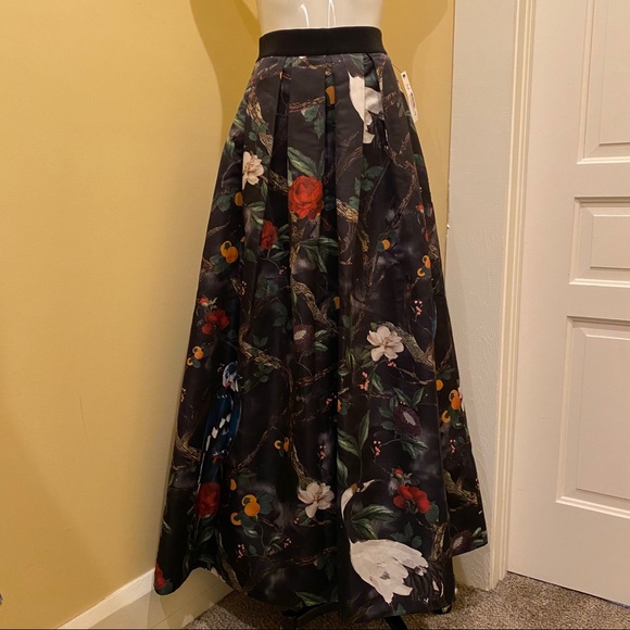 🎀SOLD🎀Alice + Olivia Tina Tropical Fauna Skirt - Picture 5 of 9